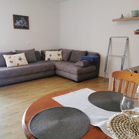 Apartmani Gabi Cesarica Exterior photo