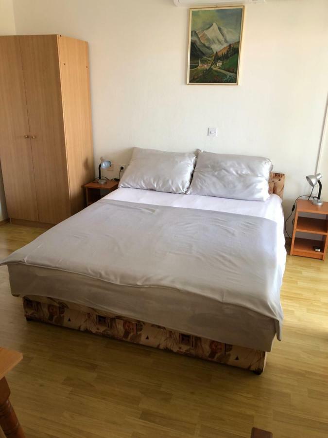 Apartmani Gabi Cesarica Exterior photo