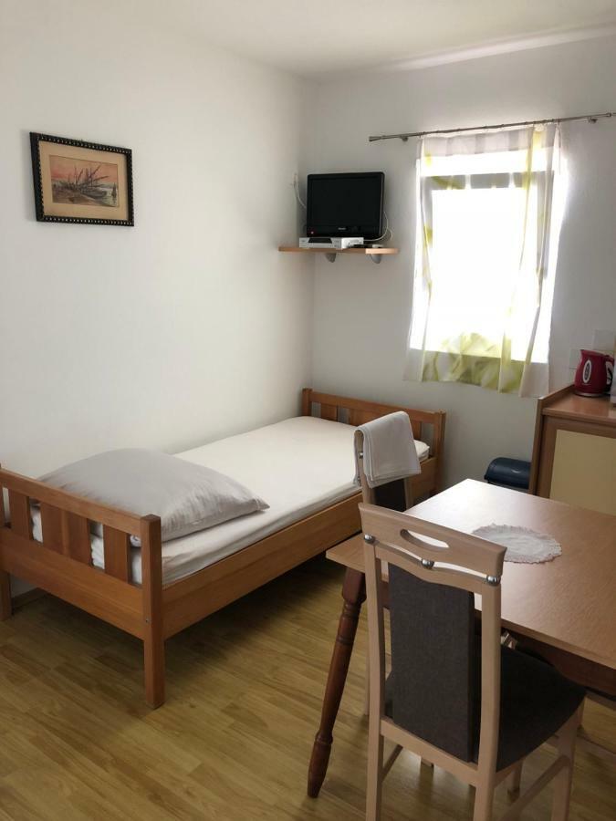 Apartmani Gabi Cesarica Exterior photo