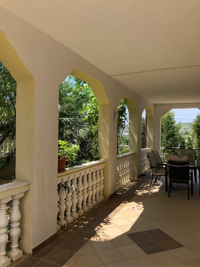 Apartmani Gabi Cesarica Exterior photo
